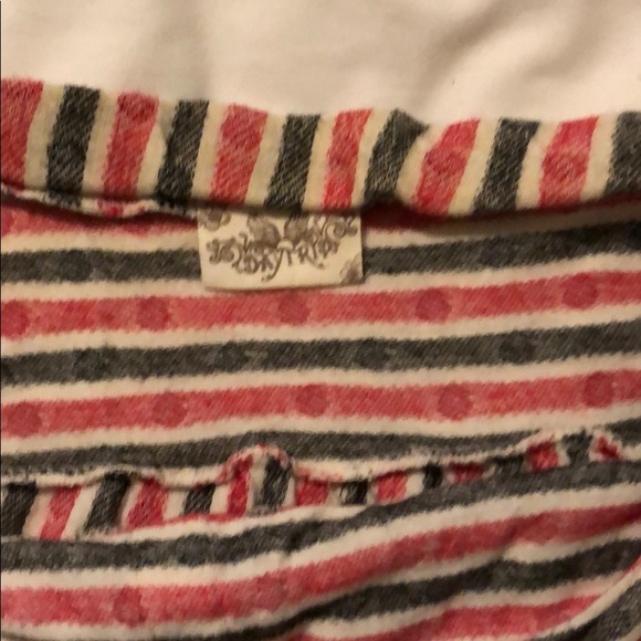 Red and black strapless Daytrip shirt - M - Picture 3 of 4